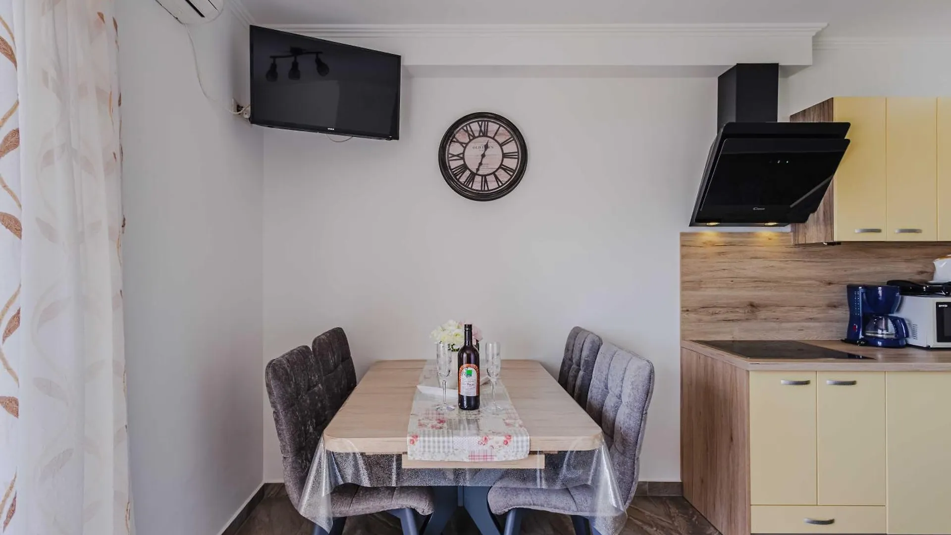 Apartments Rose Čižići