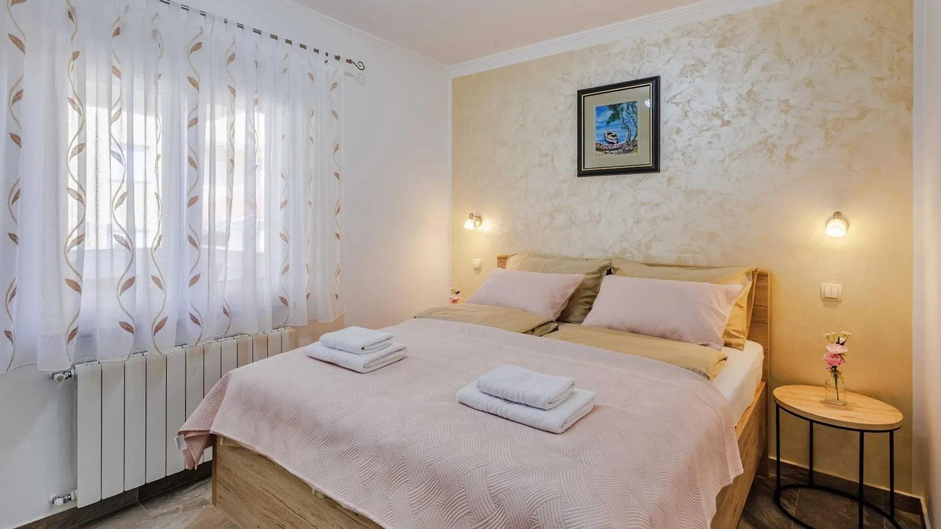 Apartments Rose Čižići 0*,  Horvátország