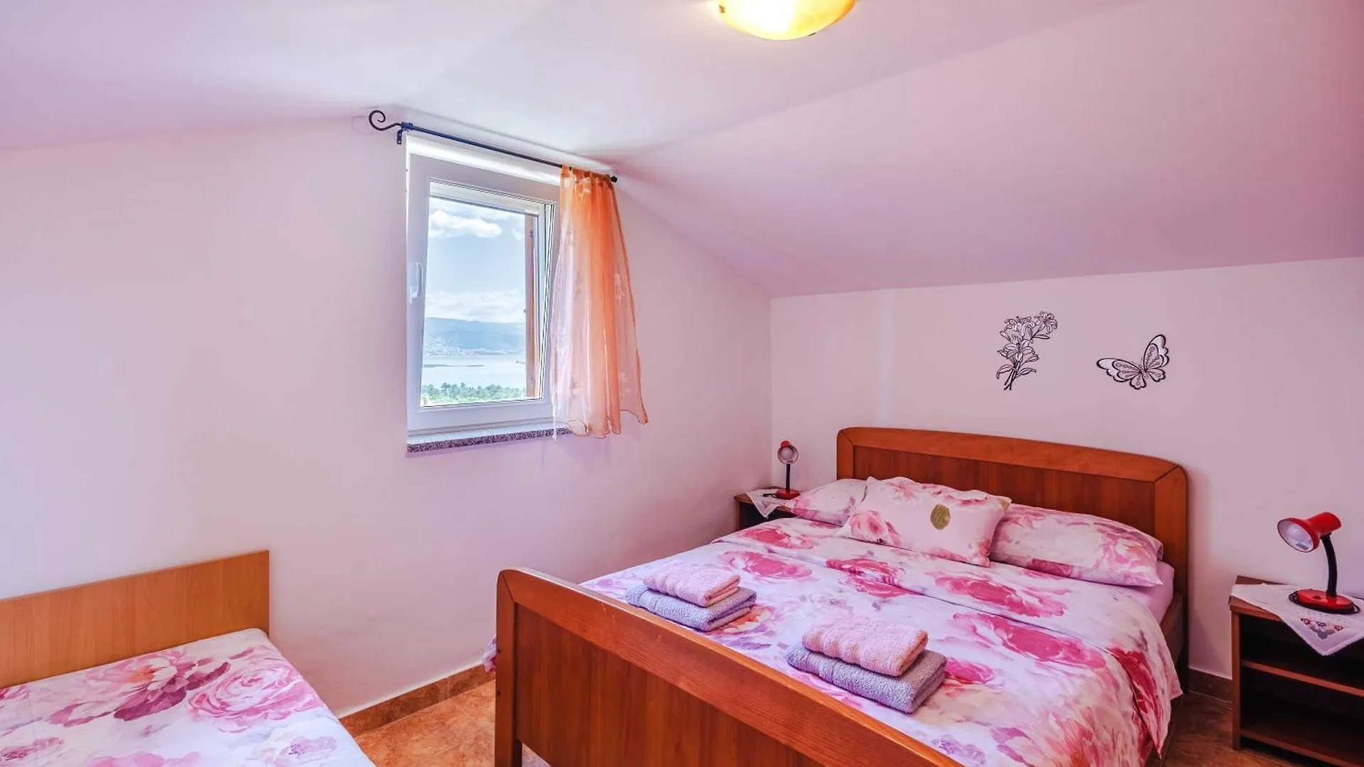 Apartment Rose Cizici 0*,